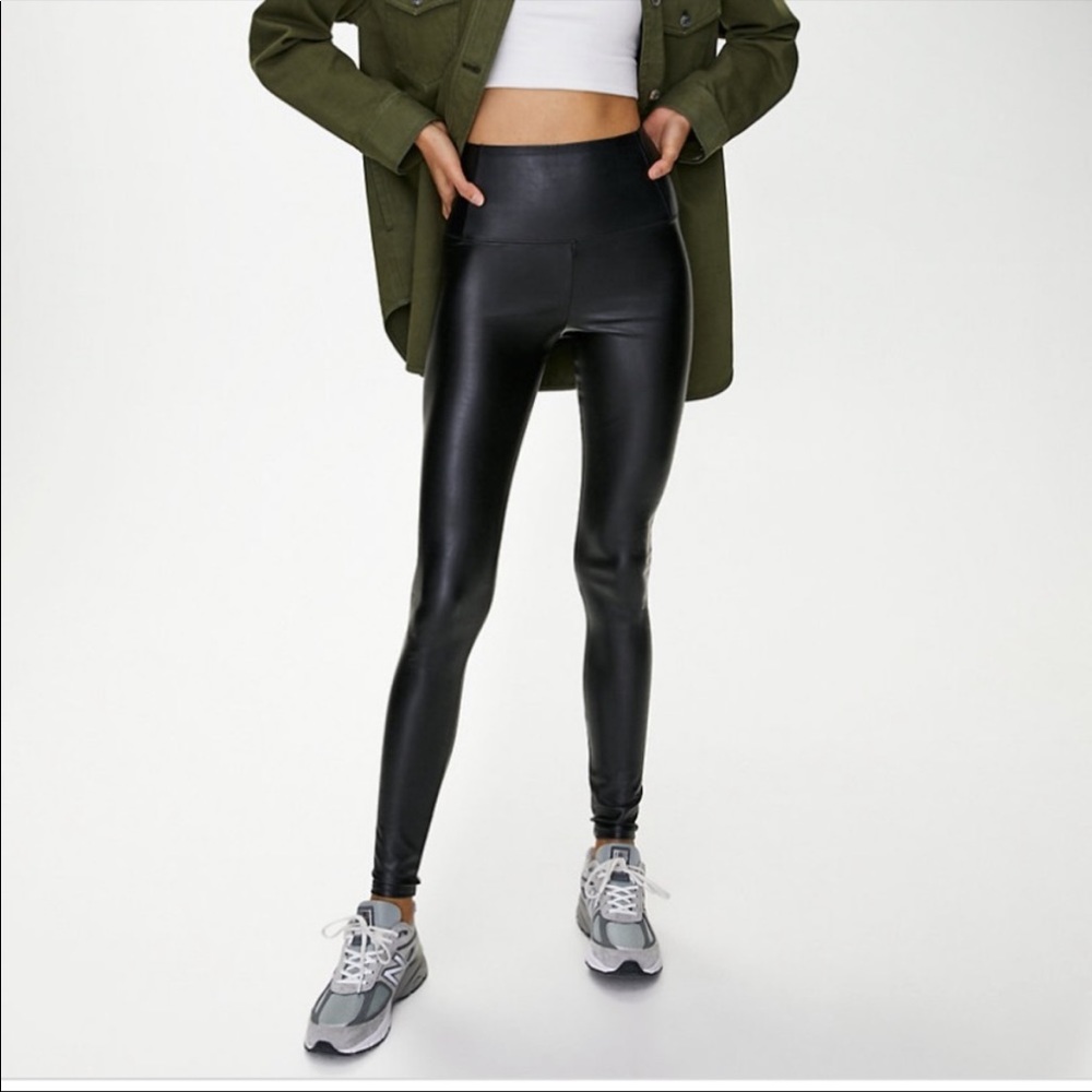 Aritzia Wilfred Free Daria Vegan Leather Pants in black